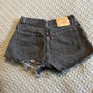 Vintage Wash Levi’s 550 Black Women’s Cutoff Denim Shorts Small